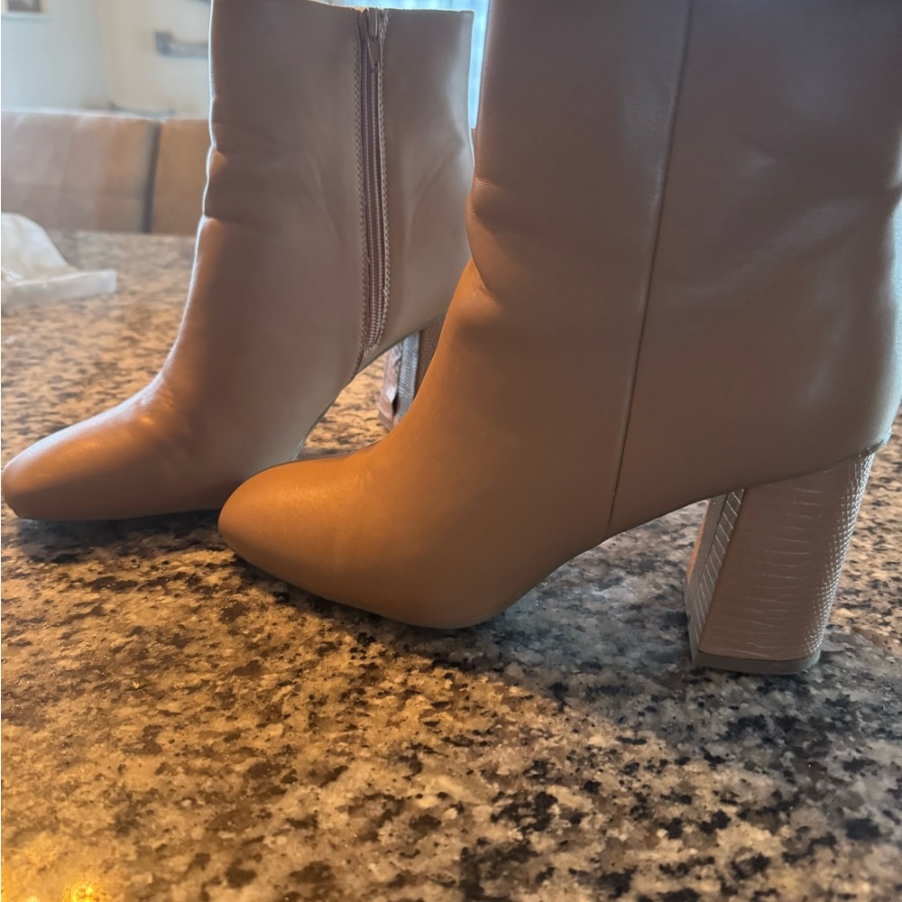 Elegant Tan Ankle Boots